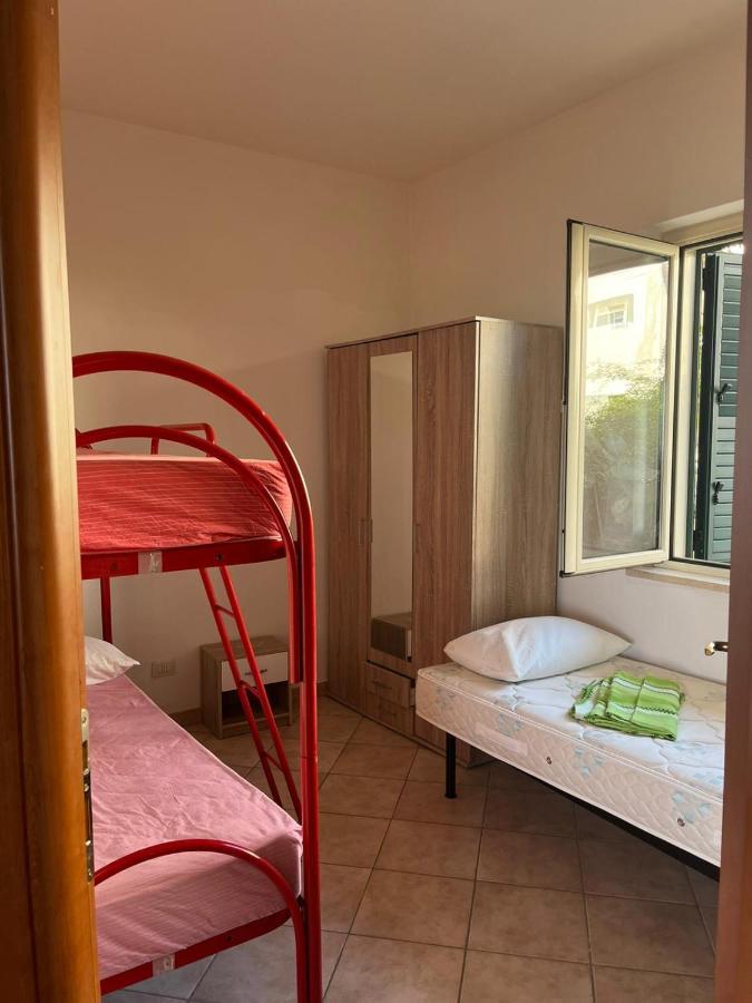 Bilocale Vista Mare Sul Lungomare Apartamento Siderno Exterior foto